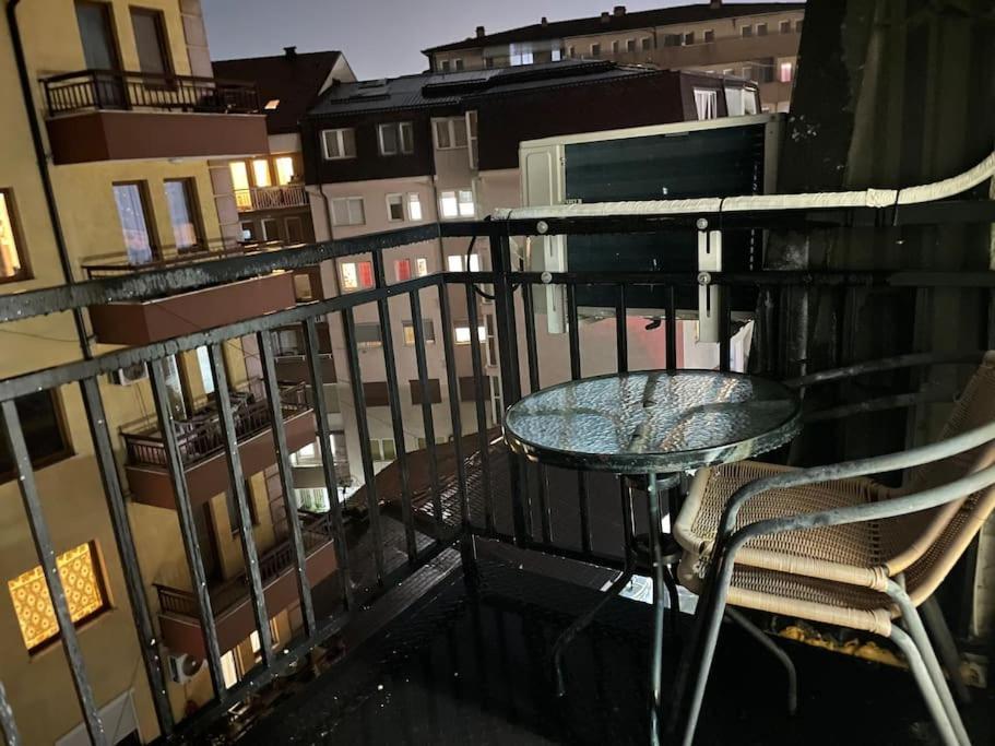 Sunny Prishtina Apartment プリシュティナ エクステリア 写真